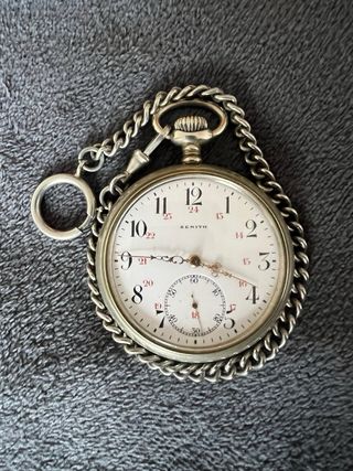 Reloj de bolsillo Zenith antiguo con cadena
