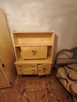 Mueble dormitorio madera beige y marrón