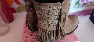 Botines de ante con flecos