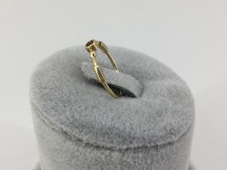 anillo oro 18k con piedra con rubi