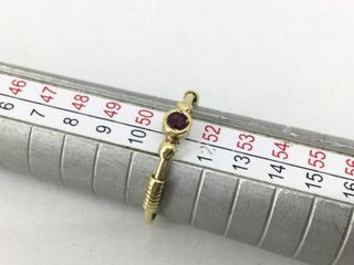 anillo oro 18k con piedra con rubi