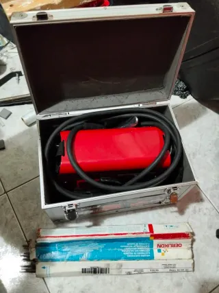 Soldadora STEYER CITYWORK 160 + Máscara