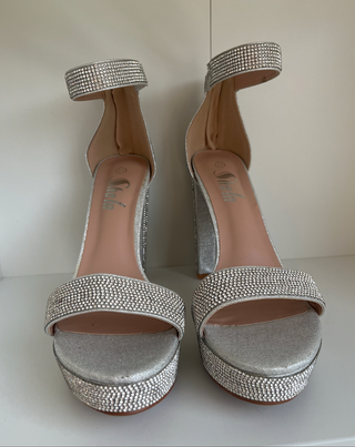 Sandalias plataforma plateadas brillantes