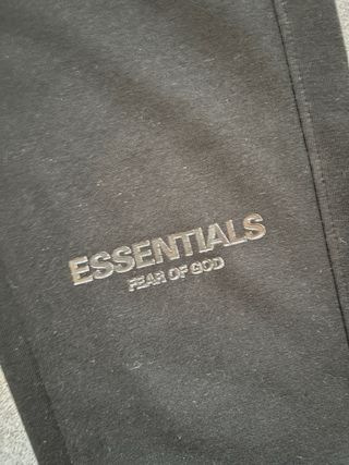 Tuta Fear of God Essentials Nera mai usata