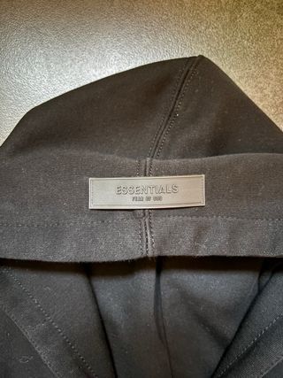Tuta Fear of God Essentials Nera mai usata