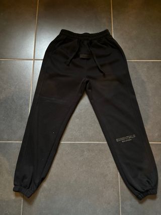 Tuta Fear of God Essentials Nera mai usata