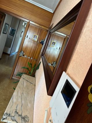 Consola de entrada mármol y madera y espejo