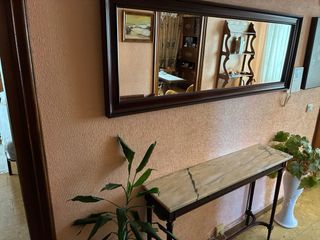 Consola de entrada mármol y madera y espejo