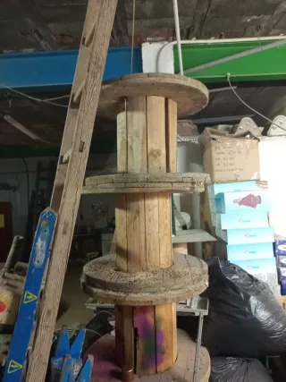 Bobinas de madera para mesas de jardín