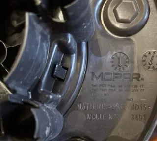 Tapacubos Peugeot Negro