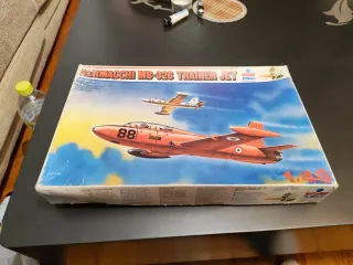 Maqueta Avión MB-326 ESCI 1/48(LEER)