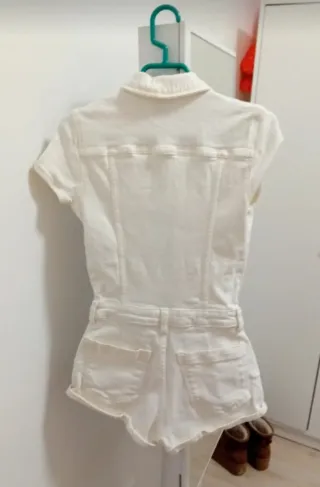 Mono vaquero Bershka blanco