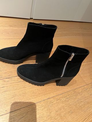 Botines ZARA piel negros nuevos