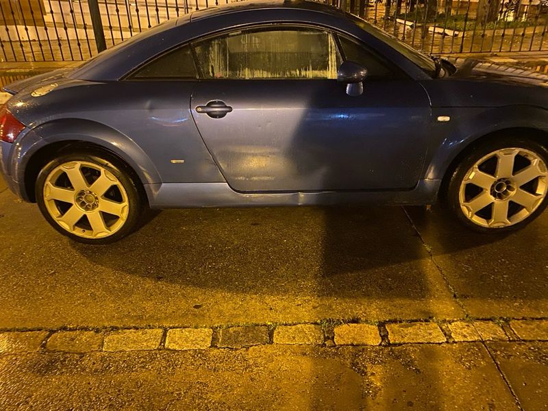 Audi TT 2000 - foto 1