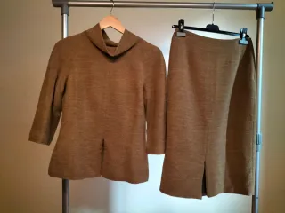 Conjunto lana falda y top manga 3/4. Alba Conde