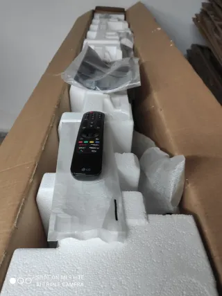 TV LG 75 NanoCell 75NANO76 pantalla rota