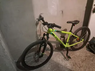 Bicicleta 24' verde flúor Rockrider