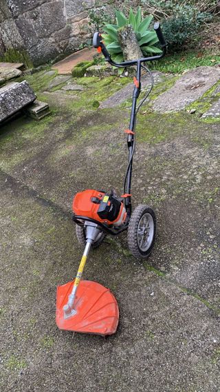 Desbrozadora Anova D52R con ruedas