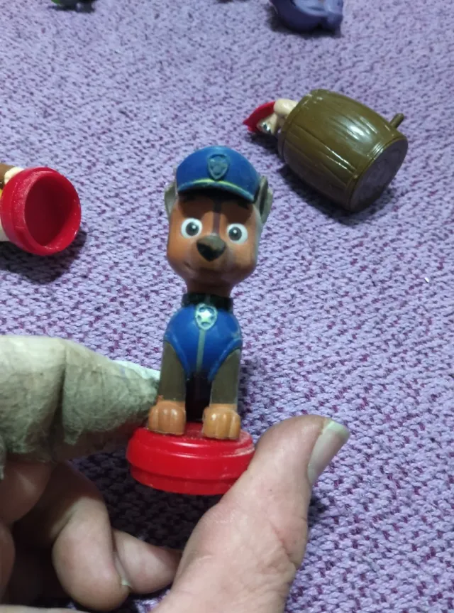 Colección de muñecos variados