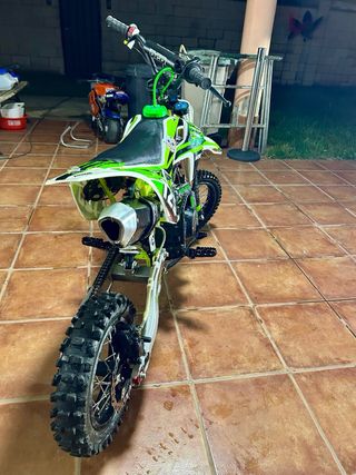 Moto de cross infantil