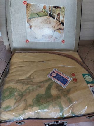 Coperta Somma matrimoniale lana beige