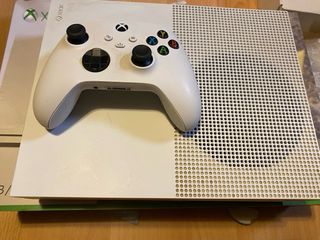 Xbox One S FIFA 17 Special Edition