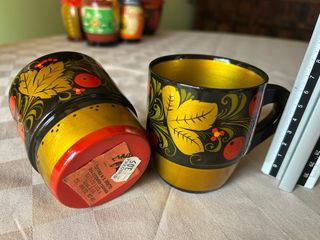 Par de cuencos de madera pintados a mano