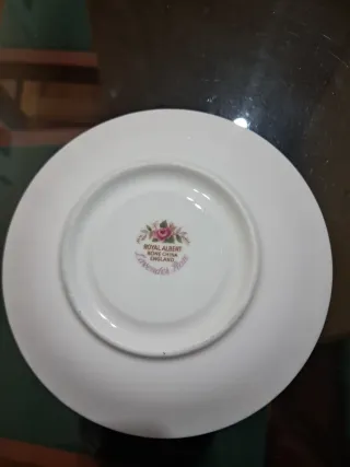 Plato de porcelana Royal Albert