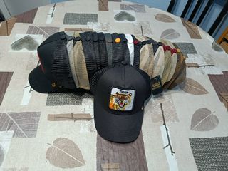 Todoaestrenar!Lotedegorrasyropa