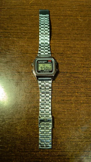 Reloj estilo Casio Digital Plata WR