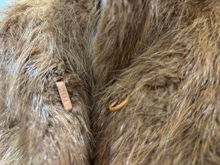 Abrigo de pelo marrón