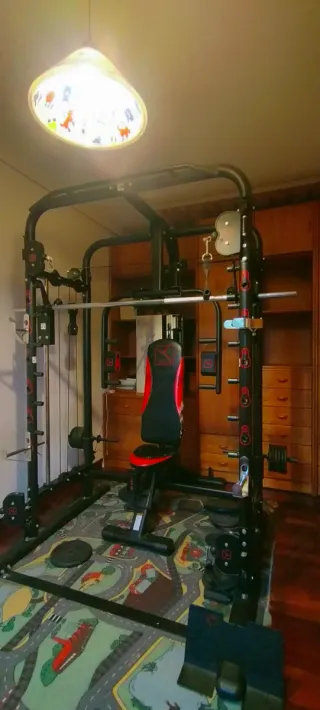 Máquina de gimnasio multifunción