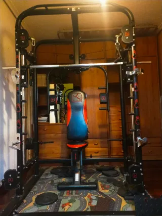 Máquina de gimnasio multifunción