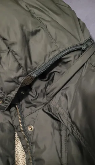 Chaqueta Roxy Negra con Capucha Desmontable