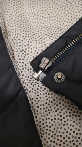 Chaqueta Roxy Negra con Capucha Desmontable