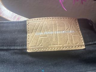 Pantalón vaquero negro Zara