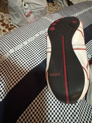 Zapatillas Levi's Blancas y Rojas