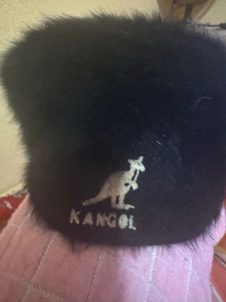 Boina Kangol pelo negra