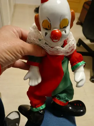 Payaso antiguo de porcelana