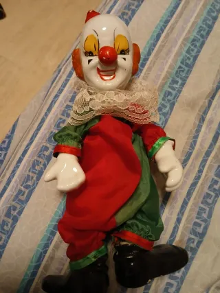 Payaso antiguo de porcelana