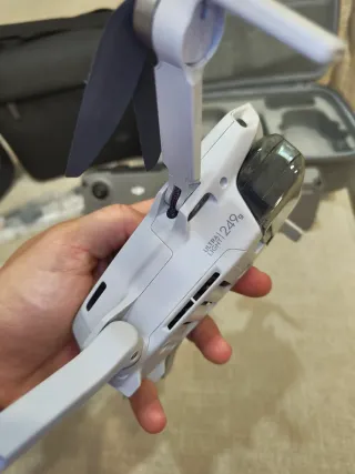DRON DJI MINI 2 FLY COMBO