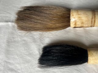 Pinceles chinos antiguos de jade y hueso