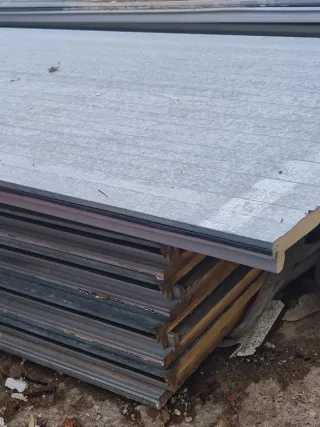 Paneles sándwich aislantes