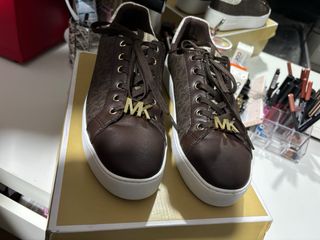 Zapatillas Michael Kors Marrones y Beige