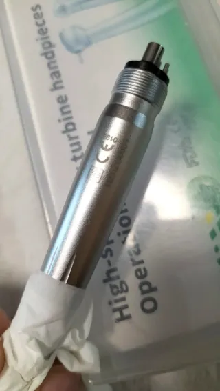 Turbina Dental de 4 orificios