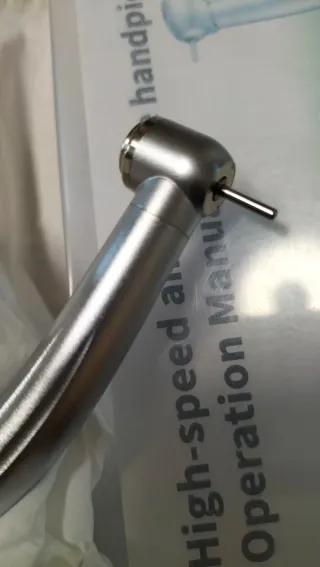 Turbina Dental de 4 orificios