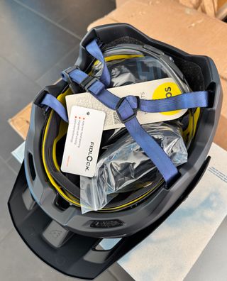 Casco Bluegrass Rogue Core MIPS Camuflaje