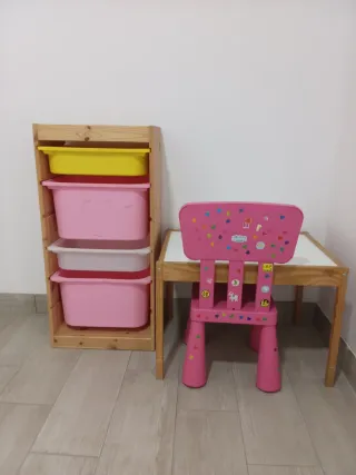 Lote Juguetes y escritorio infantil. Espectacular!