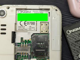 Cellulare NGM Vanity Gioiello Rosa Swarovski