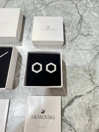 Conjunto Swarovski Pendiente y Colgante Plata